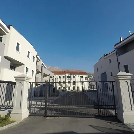 Laura Appartement Podstrana