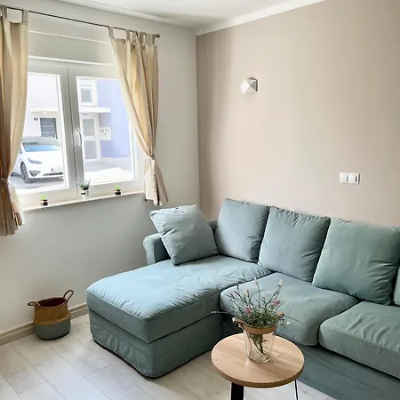 Laura Apartman Podstrana