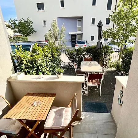 Apartman Laura Podstrana