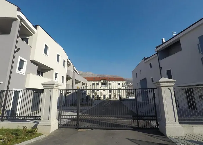 Laura Appartement Podstrana