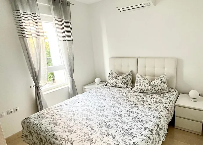 Laura Appartement Podstrana